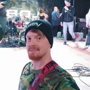 Meet your Posher, Tom